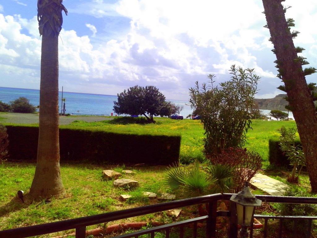 Yialos Apartments Pissouri Quarto foto